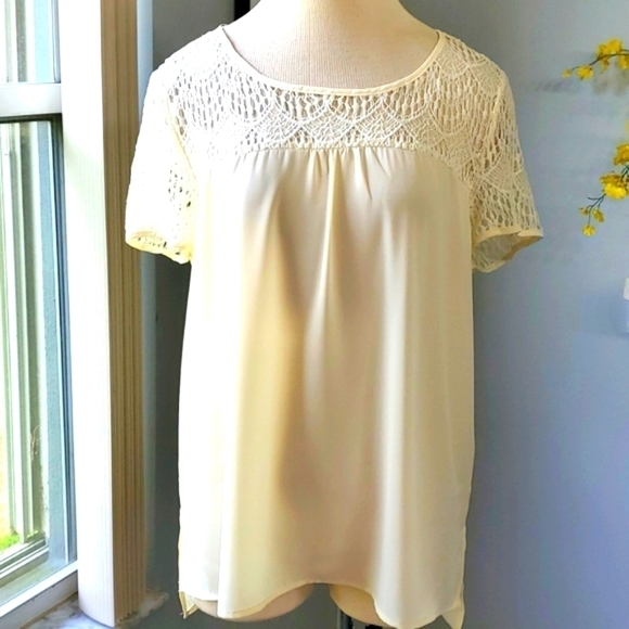 METAPHOR, beautiful short sleeve blouse. Size medium  cream color. Crochet lace, - Picture 1 of 12